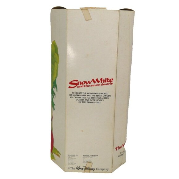 Vintage DISNEY Snow White & the Seven Dwarfs THE WITCH 11.5" doll BOX IS DAMAGED - Picture 4 of 4